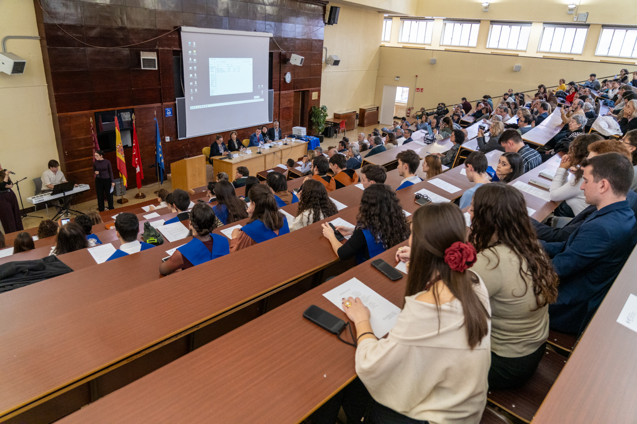Las facultades de Física y Química celebran la festividad de su patrón
